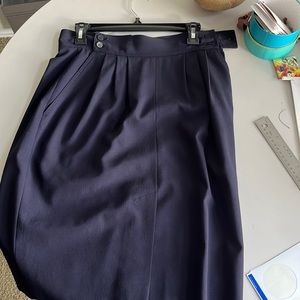 Pencil skirt. Summer wool weight. Navy